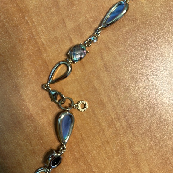 Anne Klein faux gold/gems necklace - Picture 4 of 4